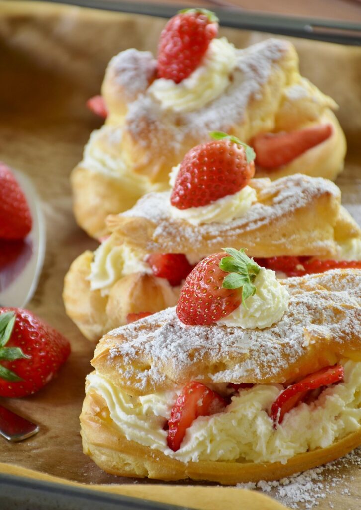 eclair, strawberrycake, strawberries, cream, whipped cream, food, strawberry, refreshment, dessert, fruit, fruity, yummy, cute, delicious, gourmet, sugared pancake with raisins, confectionery, to bake, cakes, pastries, nibble, calories, meal, calorie bomb, eclair, eclair, eclair, eclair, eclair, dessert